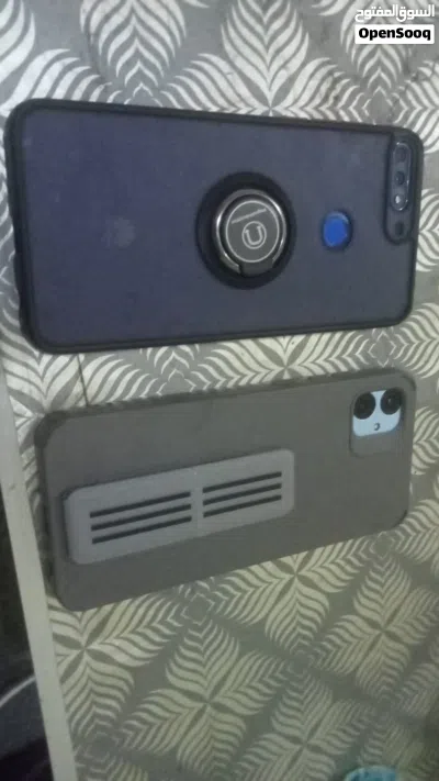 Huawei y7 and samsung 3