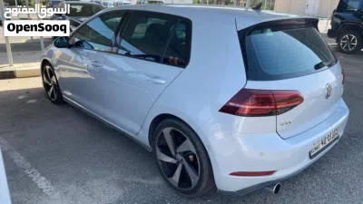 Volkswagen Golf GTI Standard 3