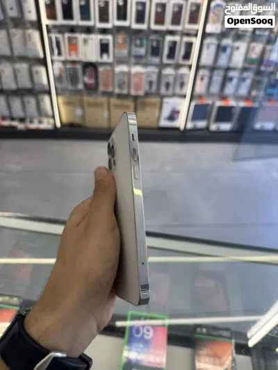 IPhone 12 Pro 256gb //// مستخدم مش مفتوح ولا مغير اي قطعه مساحة 256جيجا 3