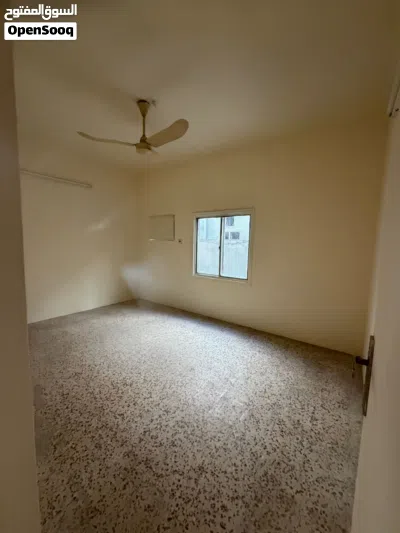 building for rent 4