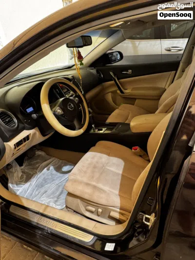 Nissan Maxima Standard 3