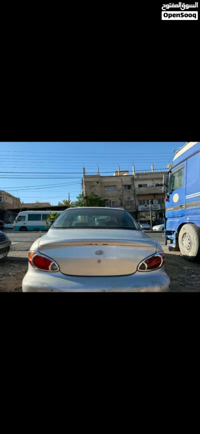 Hyundai Avante Standard 4