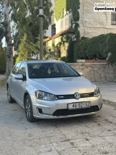 Volkswagen Golf E-Golf 3