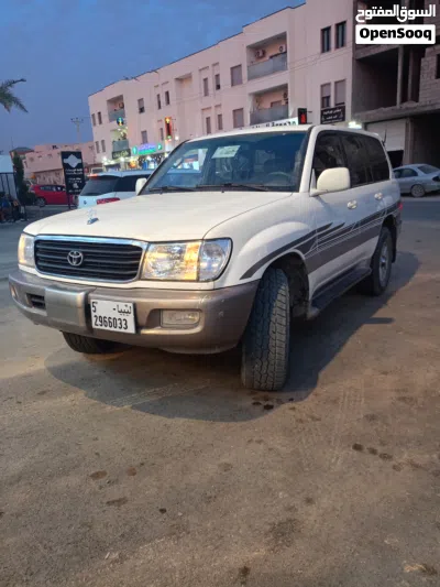 تويوتا لاند كروزر GXR 2
