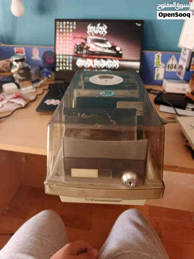 محفظة CDs مع أكثر من 50 علبة CD وأكثر من 50 CD متنوع/عشوائي 3