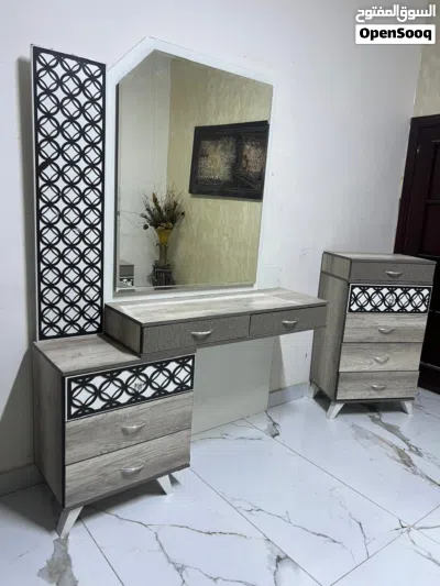عرض مميز توابع غرفة نوم تركي بدون خزانة جاهزة للبيع غرف نوم نظيفة جداً خشب لامينيت 4