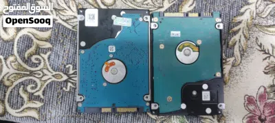 هاردات hdd ثنين واحد توشيبا 500 والثاني سيگتوب 500 گيگا 2