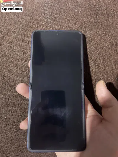 Samsung z flip 7 256 gb in excellent condition conditions 2