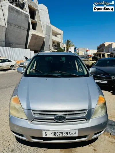 كيا كرنفال Standard 2