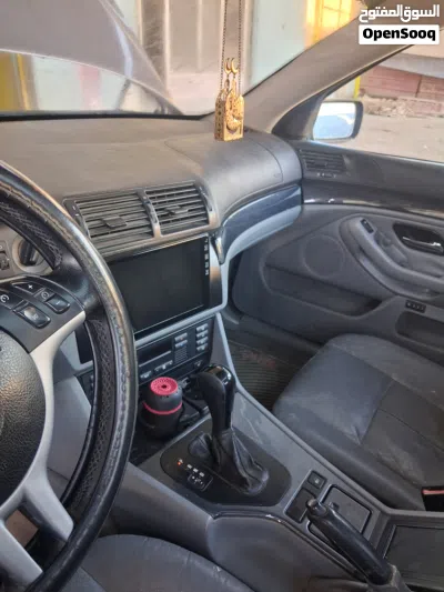 BMW 5 Series 525 4