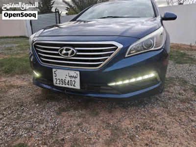 Hyundai Sonata Standard 4
