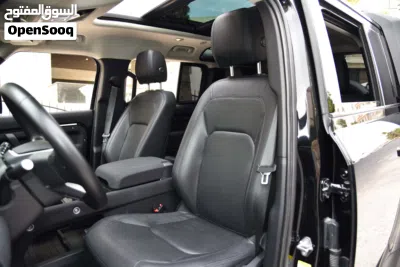 Land Rover Defender 110 SE 4