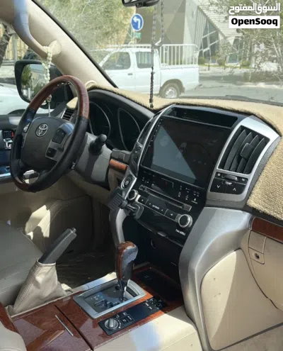 Toyota Land Cruiser VXR 3