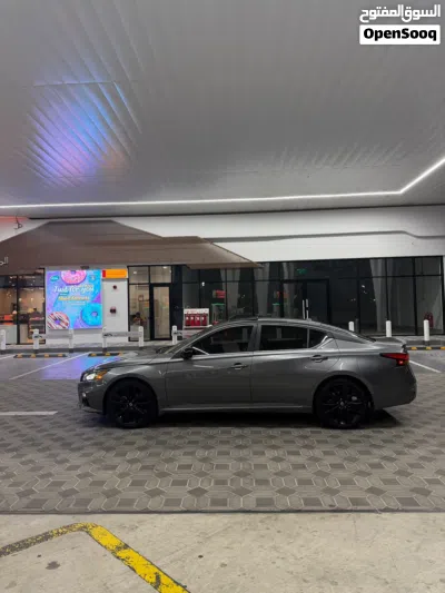 Nissan Altima SR 3