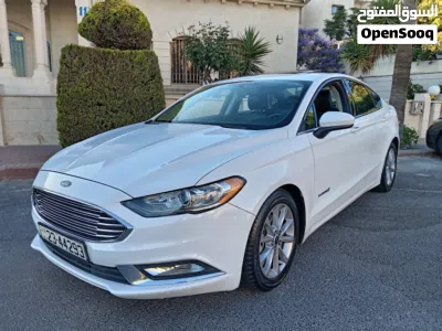 Ford Fusion SE 3