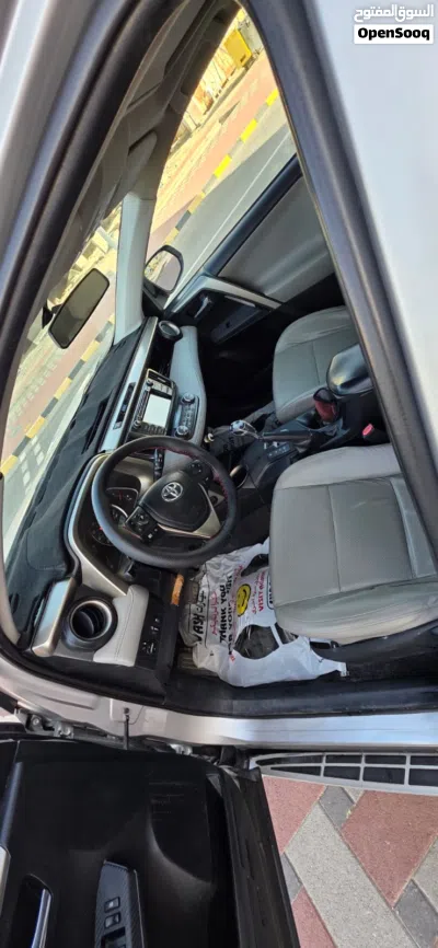 Toyota RAV 4 Limited 3