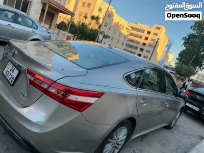 Toyota Avalon XLE 4