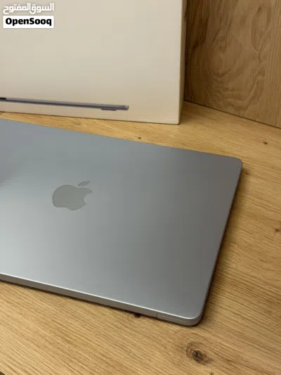 MacBook Air 2025. M4-Chip. 16 RAM. 256 SSD. 13.6-inch 2