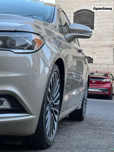 Ford Fusion Titanium 2