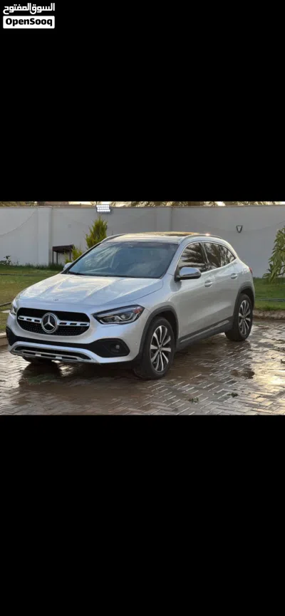 Mercedes Benz GLA-Class GLA 250 2