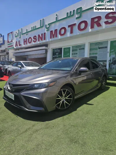 Toyota Camry SE 3