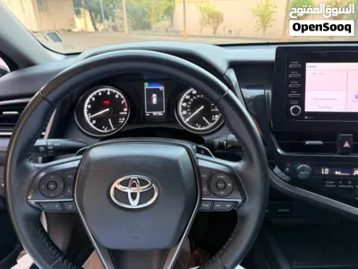 Toyota Camry SE 4