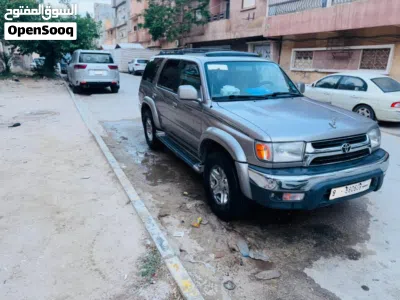 Toyota 4 Runner SR5 4