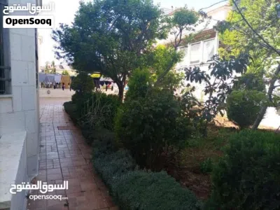 الظهير فيلا مستقله فخمه جدا فن معماري عاليه ومطله اجمل موقع مكون من اكثر من سكنه 4