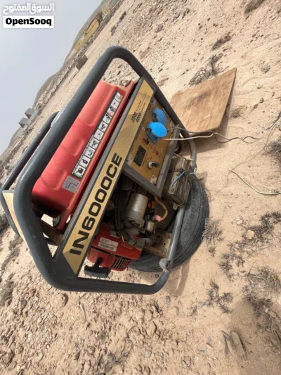 جنريتر للبيع عندي نوعين لقوه وبحاله جيده يشتغلن بغيط وسلف واحد قوته 4000 والثاني3800 كلهم شغال 2