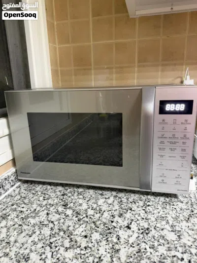 Panasonic 4-in-1 Convection Microwave Oven / Convection / Grill - Panasonic - Model No. CT65MM 3