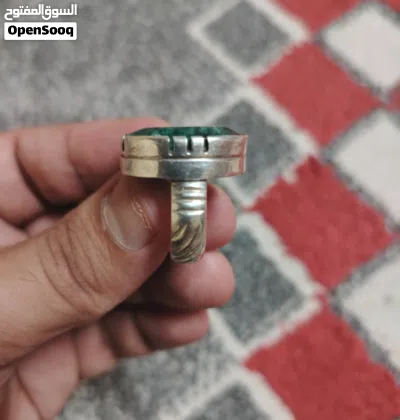 خاتم بحجر الزمرد الأفريقي الجميل 3