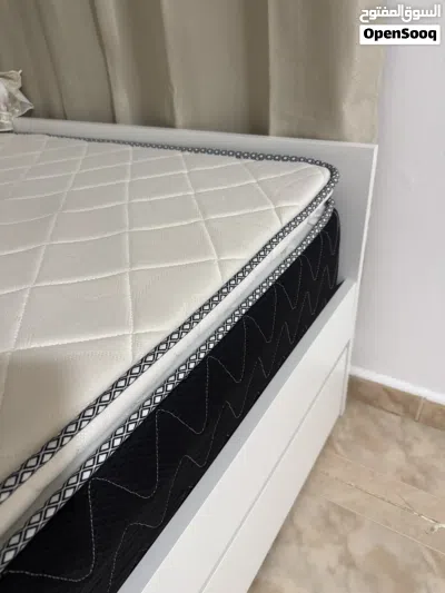 سرير ايكيا مستعمل مع مرتبة مقاس 200 x 160 , used IKEA bed in excellent condition 2