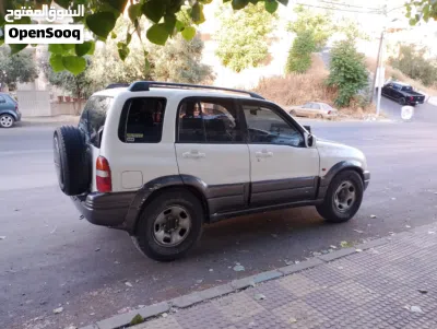 Suzuki Grand Vitara Standard 2
