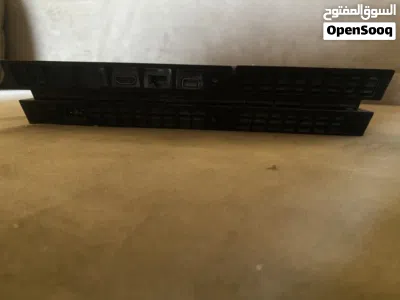 سوني 4 نظيفة استعمال خفيف مع شريط فيفا 24 و فيفا21 و دراغون بول اكسينيوس مع يدة ما فيهم شي شغالين 4
