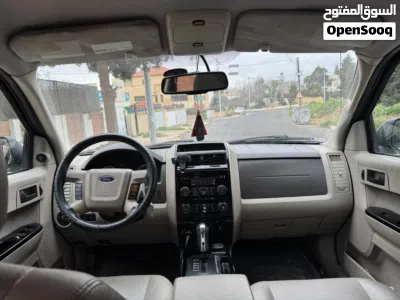 Ford Escape XLT 4