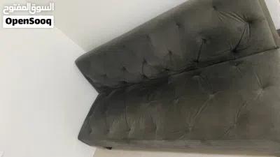 طاولة للشاشه وطاولة صغيره وكرسي 4