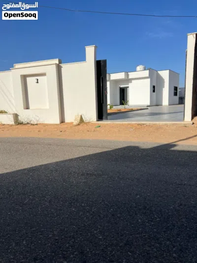 منزل للبيع القيو جامع التوحيد 2