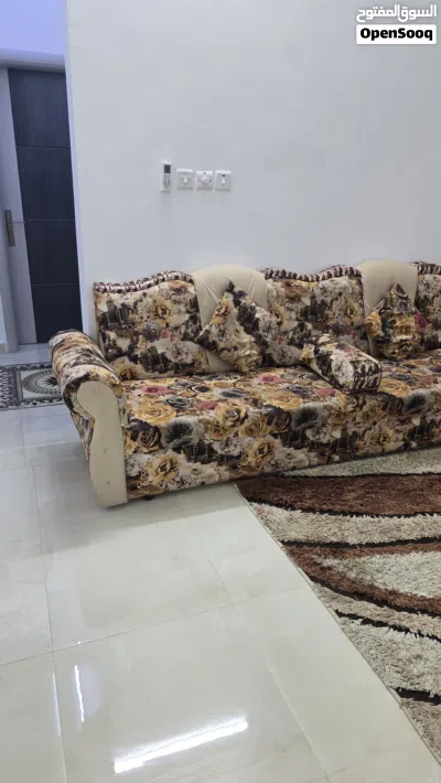 كراسي بحاله جيده ومع سجاد 2