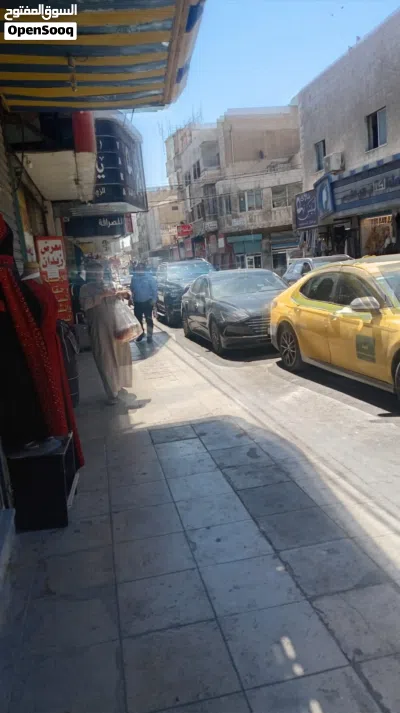 محل تجاري للبيع خلو بموقع مميز بطول 16 متر وعرض 4.8 4