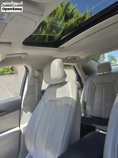 Lincoln MKZ Premiere 3