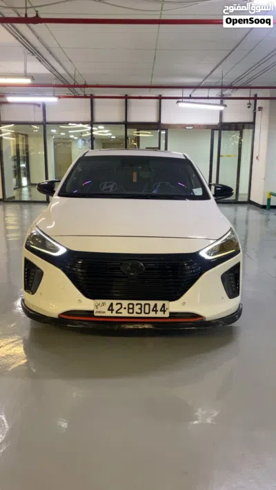 Hyundai Ioniq Standard 3