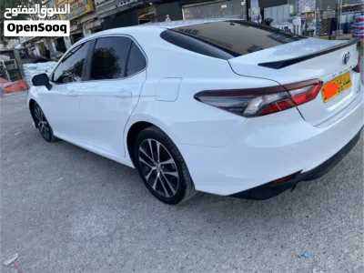 Toyota Camry SE 4