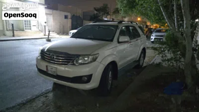 Toyota Fortuner SR5 3
