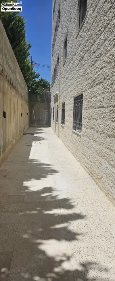 شقه ديلوكس مع ساحه وكراج للايجار. 4