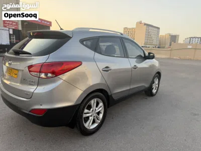 Hyundai Tucson GL Plus 3