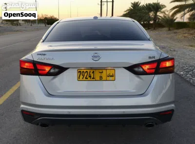 Nissan Altima SR 4