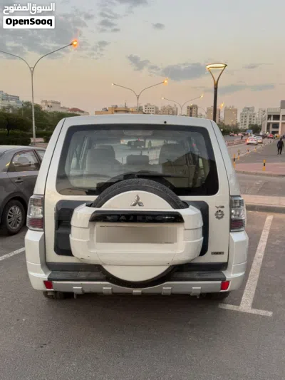 ميتسوبيشي باجيرو GLS 3