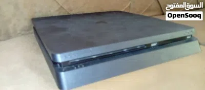 بلايستيشن 4 سلم مع جهاز تحكم وجميع ملحقاتها 4