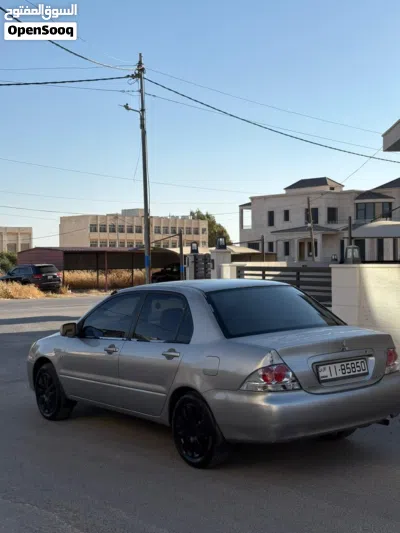Mitsubishi Lancer GLX 3