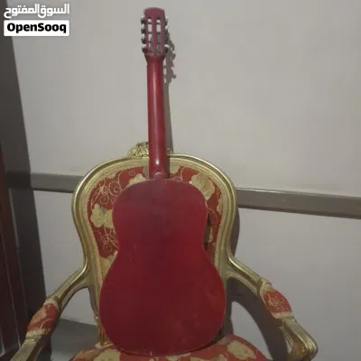 جيتار اكويستك - مستعمل بحالة جيدة - ينقص منه وتر 2